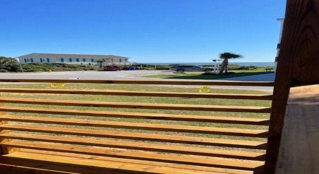 Люкс The Beach House at Oak Island by North State Hospitality