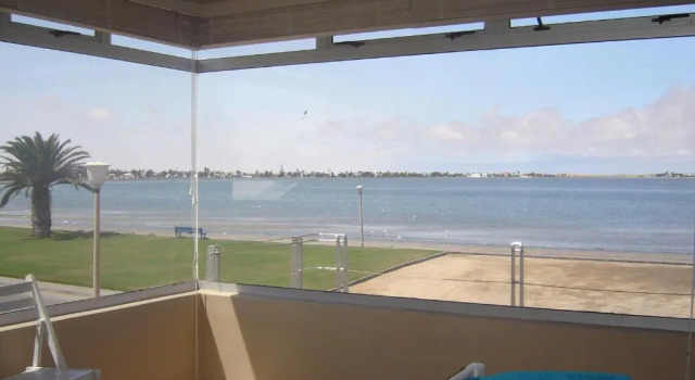 Апартаменты Lagoon View Self Catering