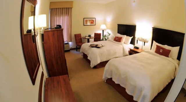 Четырёхместный номер Standard Hampton Inn Elizabethtown