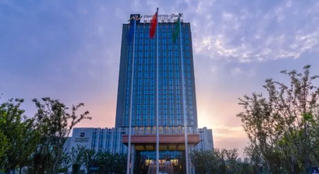 Grand Metro Park Hotel Taizhou, Book Hotel Hotels in Taizhou with a Pool, Swimming Pool