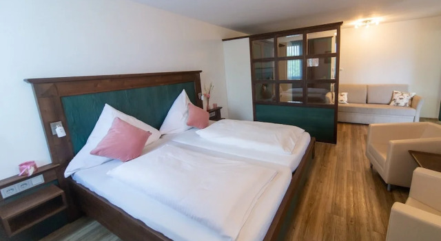 Люкс Deluxe Hotel Restaurant Auerhahn