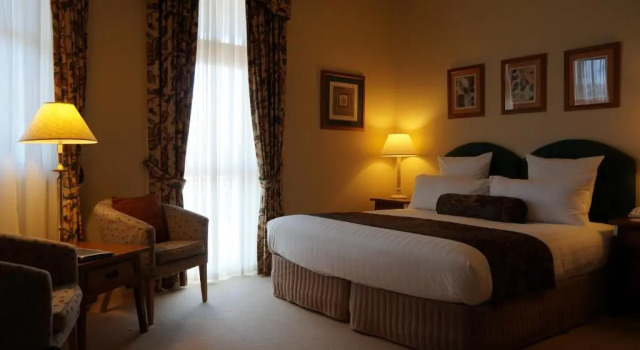 Двухместный номер Deluxe с балконом Royal Exchange Hotel