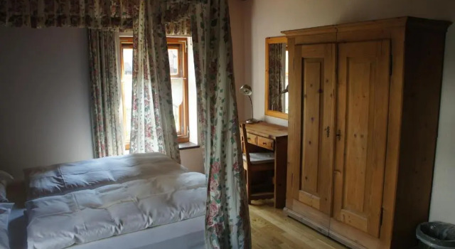 Номер Standard Hotel Schwarzer Adler