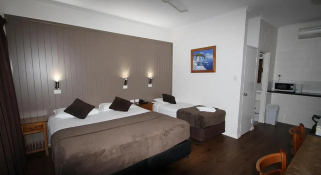 Номер Standard Colonial Rose Motel