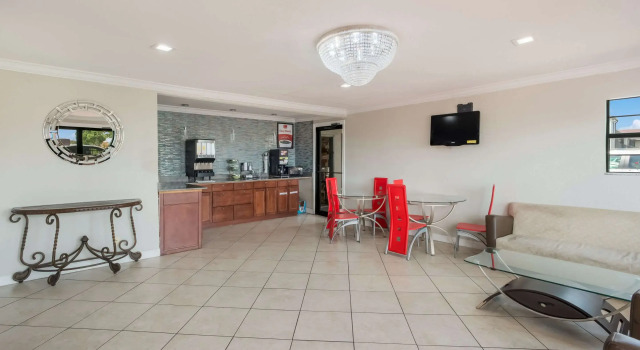 Econo Lodge Lake Charles University Area