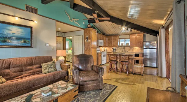 1/2 Mi to Beach: Canal-front Galveston Home!, Book Feriehus Galveston Houston