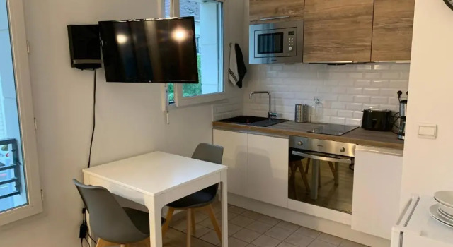 Апартаменты Beautiful studio located south of Paris