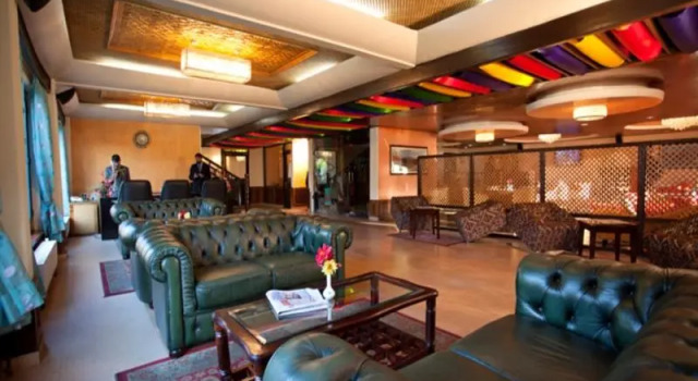 Grand Mumtaz Gulmarg, Забронировать Отель Отели Jammu & Kashmir Ski 4 звезды, 4*