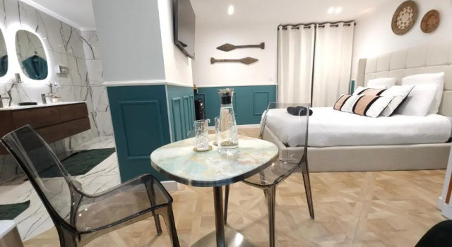Люкс La Belle Endormie B&B French Guest house