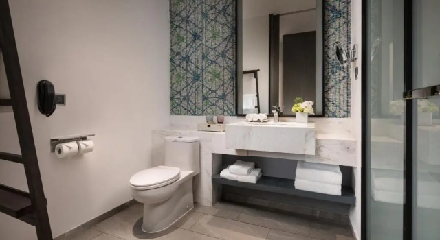 Двухместный номер Standard с балконом Doubletree By Hilton Qingdao Oriental Movie Metropolis