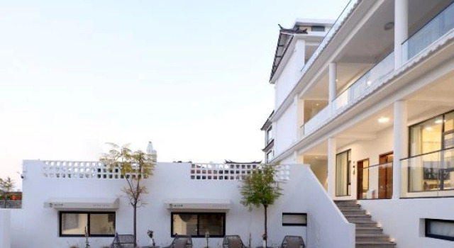 Carefree Travel homestay