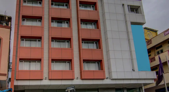OYO 15108 Hotel Galaxy Inn, Rezerwuj Hotel Haidar Sāhibgūda 