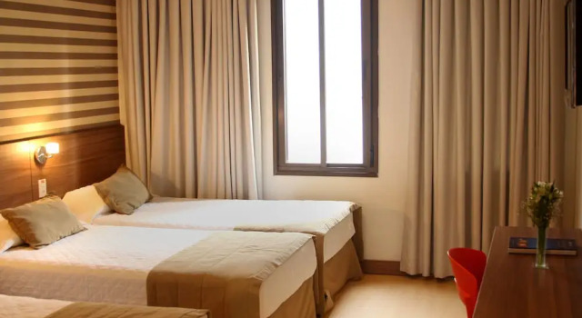 Номер Deluxe Hotel Continental Business - 200 metros do Complexo Hospitalar Santa Casa