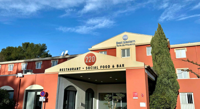 Best Western Terre de Provence, Забронировать Отель Ле-Канне-де-Мор Вар