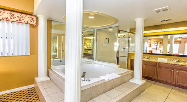Апартаменты Stunning Condo Near Universal Studios