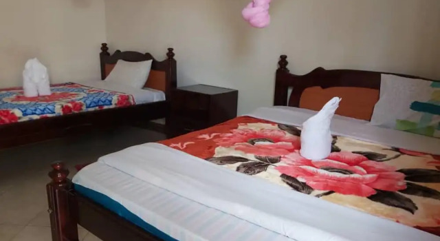 Famko Annex 4 bed house with large garden & shed, Buchen Sie Hotel Lira Northern Uganda
