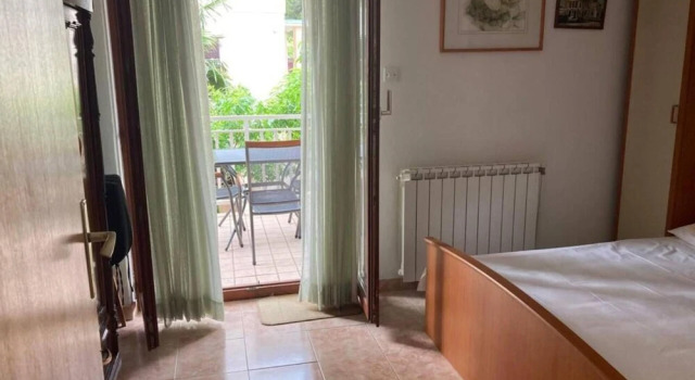 Charming 1-bed Apartment in Krk, Забронировать Апартаменты/квартира Отели Крка с парковкой, рядом с Krk Harbour, Парковка