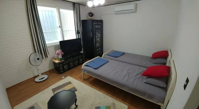 TnE House