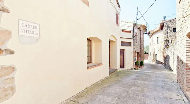 Traditional House Restored for 6 Persons With Pool in Ullastret, Réserver Hôtel Tor 
