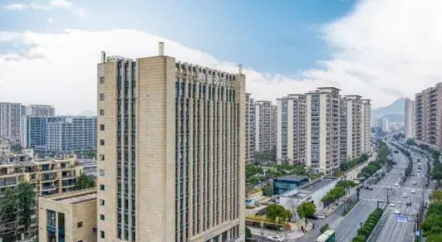 Baihao Hotel (Chongxian Shangyi Plaza)