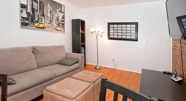Chic & Modern 2 BR on Upper East Side, Забронировать Отель Отели Нью-Йорка с бассейном, рядом с Mount Sinai Hospital Jackson Heights, Бассейн