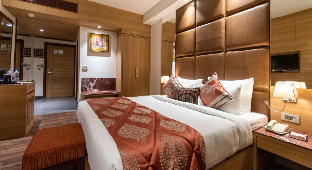 Best Western La Vista Pathankot, Book Hotel Hoteller i Pathankot med parkering, Parkering