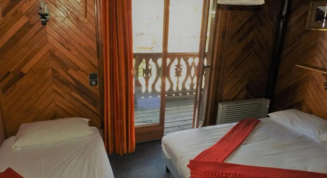 1 Authentique chalet, le Mirador, Забронировать Шале Виллы Овернь-Рона-Альпы, Вилла