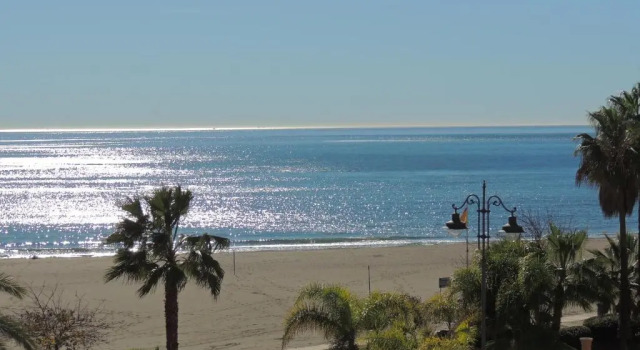 Апартаменты Ole Playa 6A, Beach Front - A pie de Playa, Sea Views - Vistas al Mar, Parking, Puerto Marina