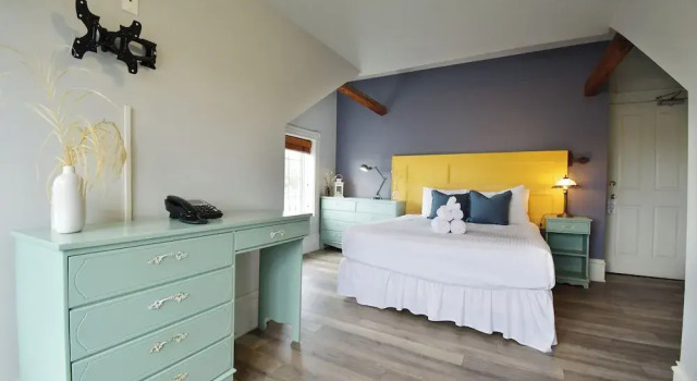 Двухместный полулюкс с видом на залив Tait House by Bower Boutique Hotels