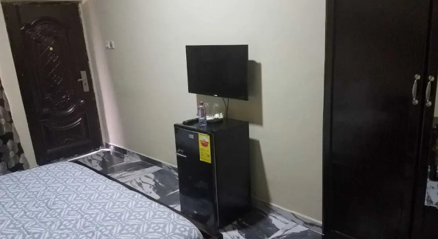 Bright Hotel & Suites, Rezerwuj Hotel Hotele 3-gwiazdkowe w Koforidua, 3*