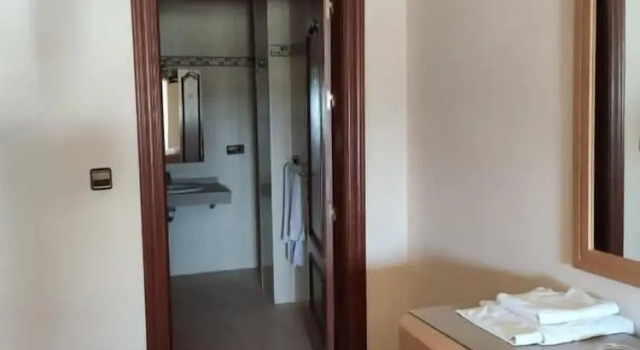 Hotel Lindaraja, Buchen Sie Hotel Atarfe 