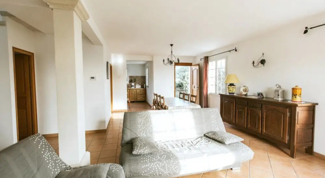 House With 3 Bedrooms in Saint-pierre-de-vassols, With Private Pool, E
