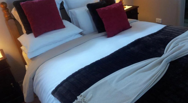 Leafield Cottages, Rezerwuj Hotel Hotele w Yarra Valley z parkingiem, Parking