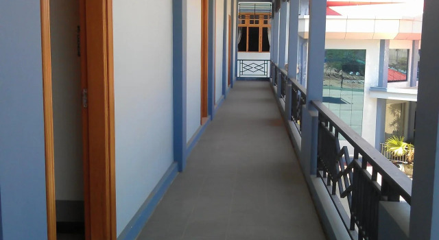 Nandar Thiri Hotel, Rezerwuj Hotel Hotele w Naypyidaw Union Territory z parkingiem, Parking