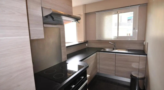 Cosy One-Bedroom Apartment -StayInAntibes- Le Cosy, Забронировать Апартаменты/квартира Отели Антиб с парковкой, рядом с Antibes Archaeology Museum, Парковка