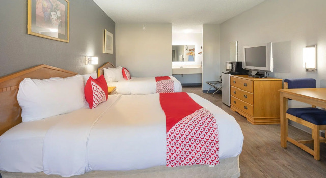 Четырёхместный номер Standard Quality Inn Kinder near Casino