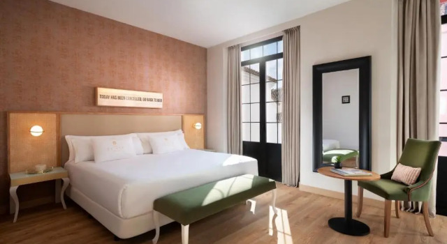 Номер Standard с балконом Los Seises Sevilla, a Tribute Portfolio Hotel