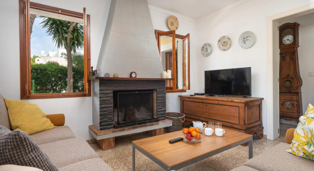 OMBRA DE PINS - House with terrace and 400 metres from the beach Free WiFi, Rezerwuj Hotel Hotele w Majorka z parkingiem, Parking