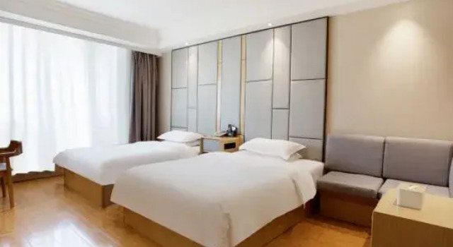 Korla New Zheshang Hotel (Bazhou Passenger Transport Terminal), Rezerwuj Hotel Hotele w Korla z parkingiem, Parking