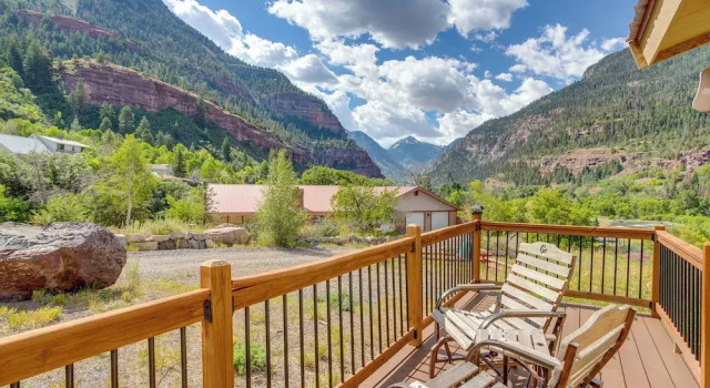 Коттедж с 3 комнатами с балконом Stunning Ouray Escape w/ Panoramic Mountain Views!