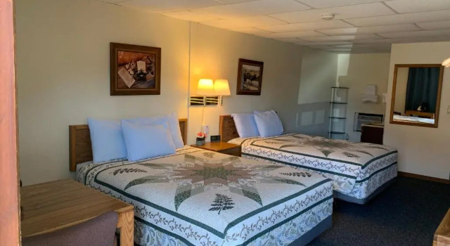 Четырёхместный номер Standard Chief Motel