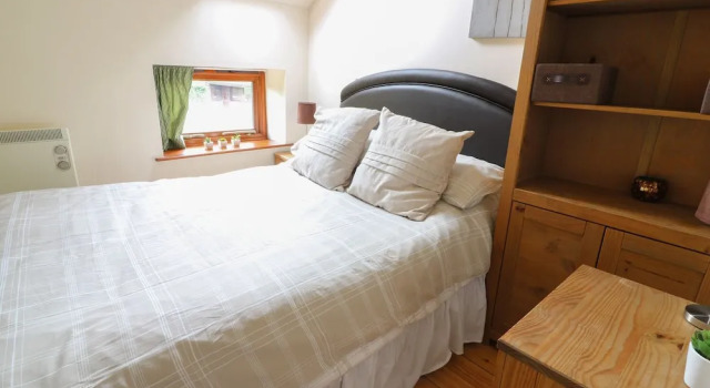 White Walls, Prenota Hotel  