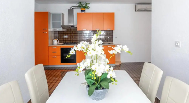 Апартаменты с 3 комнатами с видом на море Apartments Dobrila