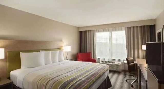 Люкс Country Inn & Suites by Radisson, Lewisburg, PA