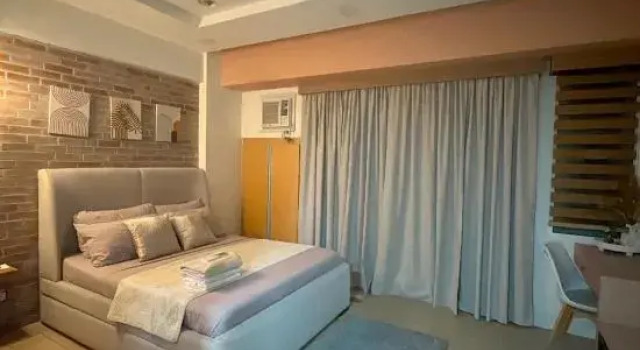 Lovely Unit with free wifi & netflix I across Naia Terminal 3 airport