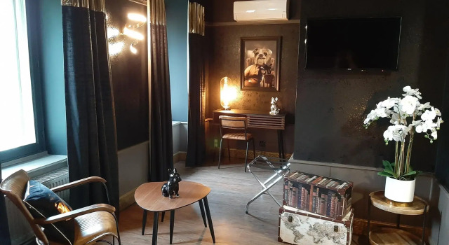Le Cèdre de Soyons, Rezerwuj Hotel Hotele w Drôme z parkingiem, Parking