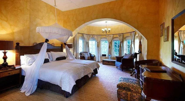 Huntingdon House, Book Hotel Hoteller i Southern region med parkering, Parkering