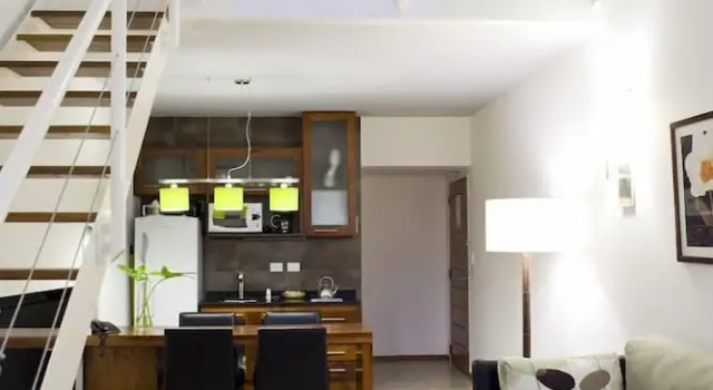 Четырёхместный номер Deluxe Дуплекс с балконом Piedras Suites