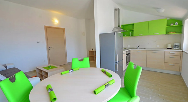 Apartment Iva Krk/Klimno 14356, Prenota Appartamento Hotel a Isole Quarnerine con parcheggio, Parcheggio