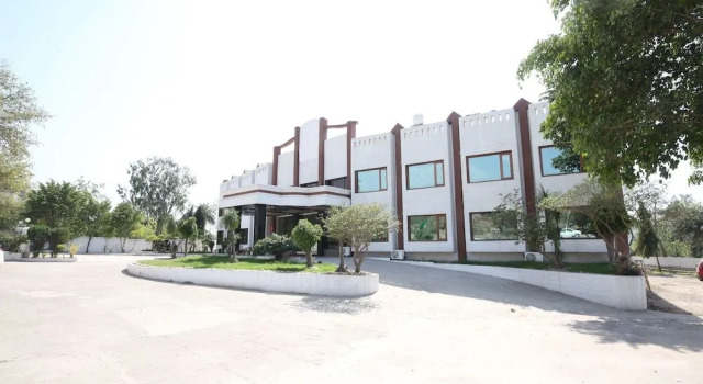 OYO 12767 Hotel Grand Chinar, Book Hotel Baddi North Zone
